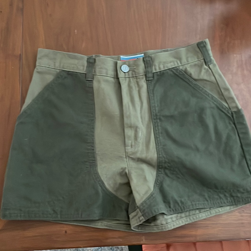 Patagonia NWOT women’s stand up shorts.